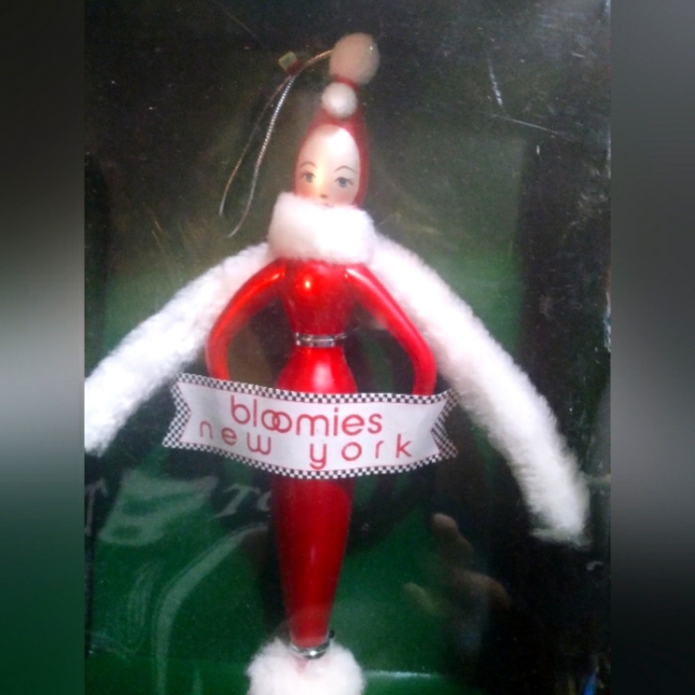 Bloomingdales Lady in Red ππΌ New York CHRISTMAS ORNAMENT π Deadstock - Picture 2 of 16